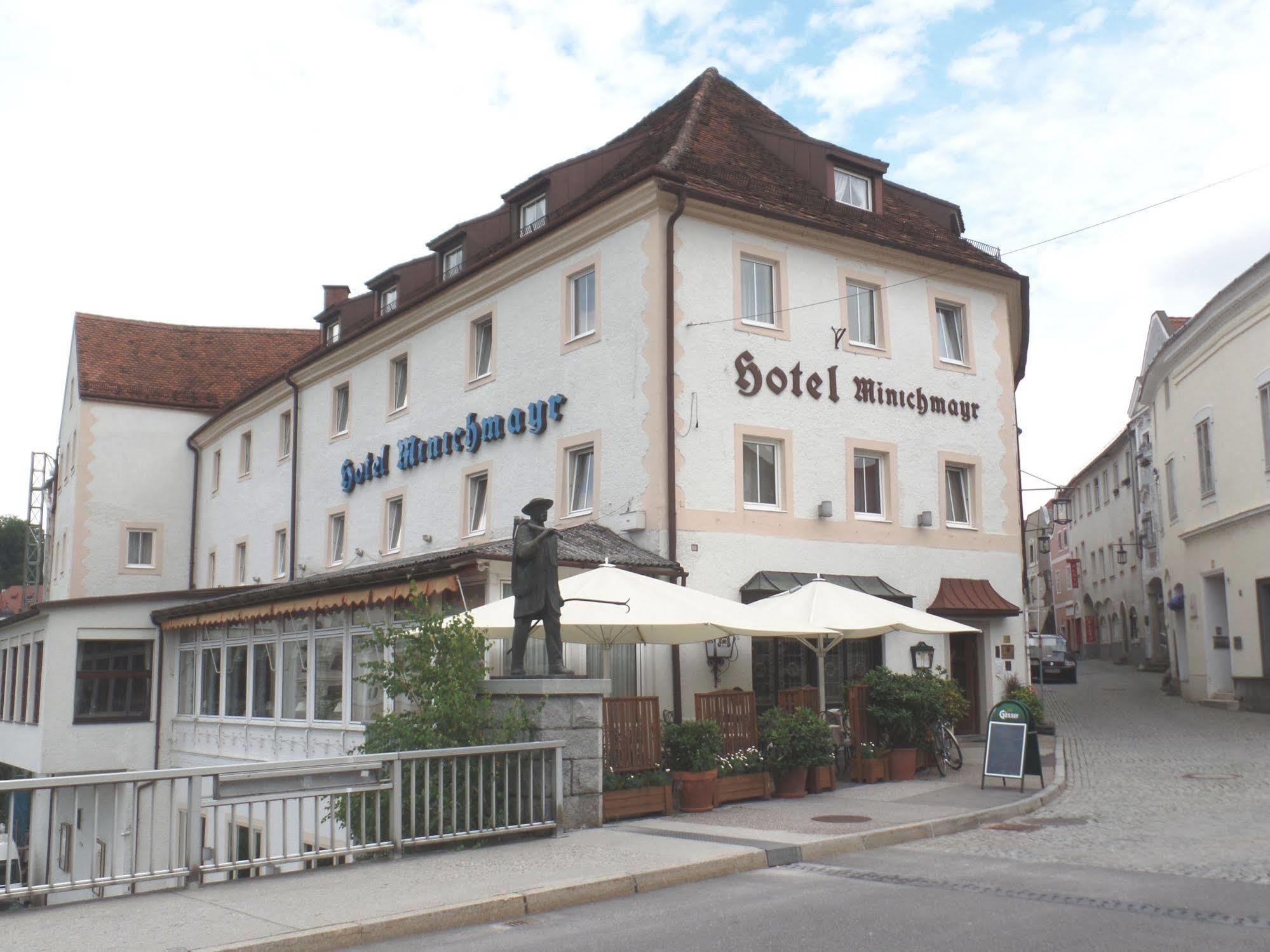 Hotel-Restaurant Minichmayr Steyr Exterior photo